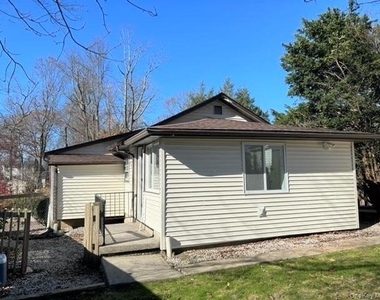 56 Geneva Drive - Photo Thumbnail 12