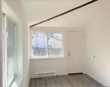 56 Geneva Drive - Photo Thumbnail 7