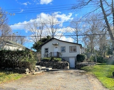 56 Geneva Drive - Photo Thumbnail 2