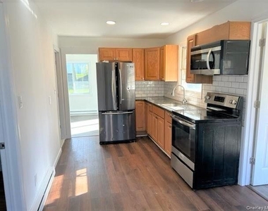 56 Geneva Drive - Photo Thumbnail 6