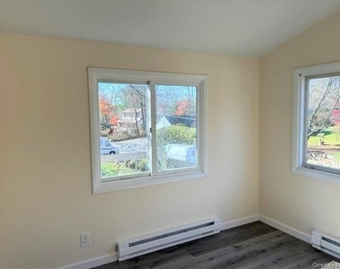 56 Geneva Drive - Photo Thumbnail 10