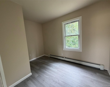 17 North Street - Photo Thumbnail 9