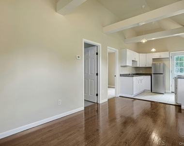 17 North Street - Photo Thumbnail 4