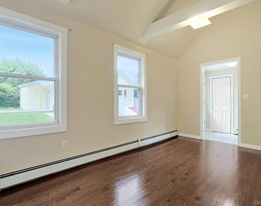 17 North Street - Photo Thumbnail 5
