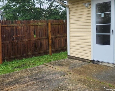 124 10th Avenue - Photo Thumbnail 13