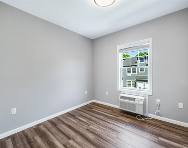 108 N Kensico Avenue - Photo Thumbnail 19