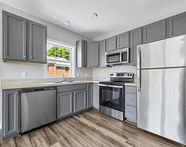 108 N Kensico Avenue - Photo Thumbnail 2