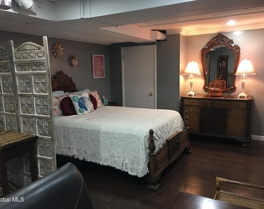 7 Fenway Court - Photo Thumbnail 14