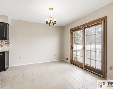 55 Parsler Place - Photo Thumbnail 8
