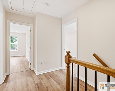 55 Parsler Place - Photo Thumbnail 10