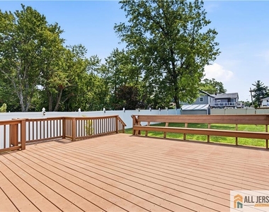 55 Parsler Place - Photo Thumbnail 23