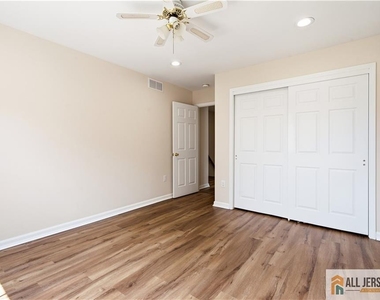 55 Parsler Place - Photo Thumbnail 15
