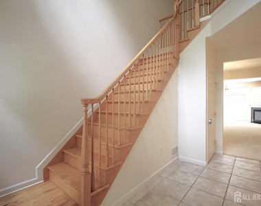 72 Truman Avenue - Photo Thumbnail 2