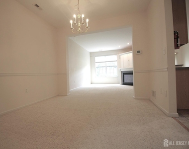72 Truman Avenue - Photo Thumbnail 4