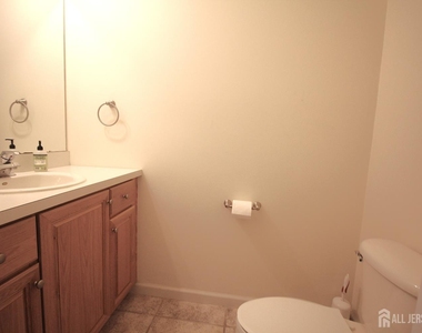 72 Truman Avenue - Photo Thumbnail 11