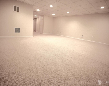 72 Truman Avenue - Photo Thumbnail 26