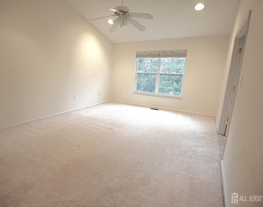 72 Truman Avenue - Photo Thumbnail 15