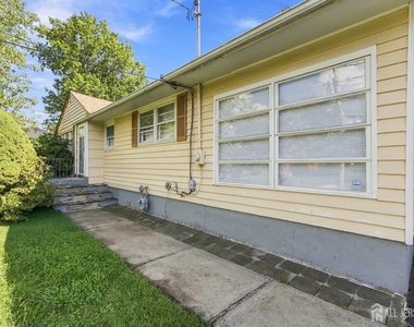 943 New Dover Road - Photo Thumbnail 1
