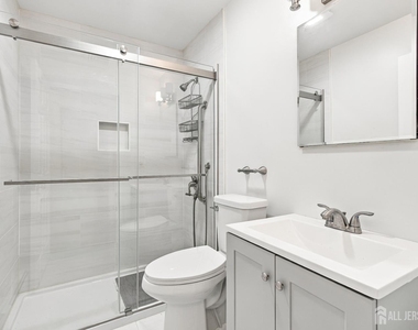 943 New Dover Road - Photo Thumbnail 13