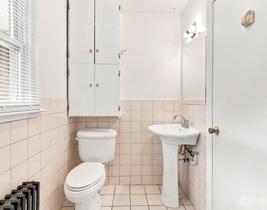 943 New Dover Road - Photo Thumbnail 18