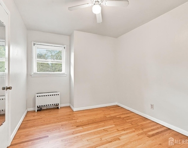 943 New Dover Road - Photo Thumbnail 16
