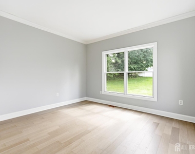 33 Melbloum Lane - Photo Thumbnail 2