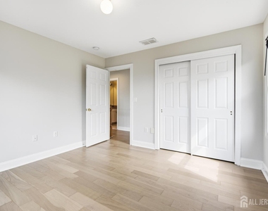 33 Melbloum Lane - Photo Thumbnail 23