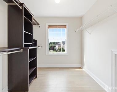 33 Melbloum Lane - Photo Thumbnail 15