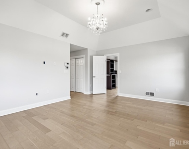 33 Melbloum Lane - Photo Thumbnail 14