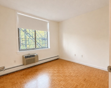 102 Bradhurst Avenue - Photo Thumbnail 8