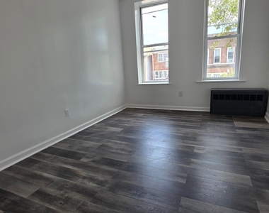 2226 63rd Street - Photo Thumbnail 4