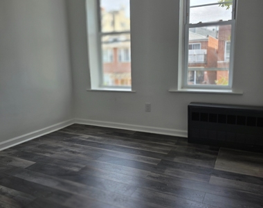 2226 63rd Street - Photo Thumbnail 6