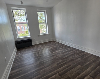 2226 63rd Street - Photo Thumbnail 5
