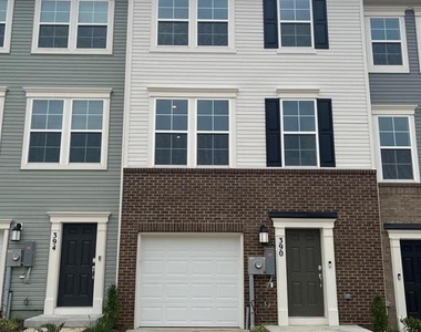 390 Seeback Drive - Photo Thumbnail 1