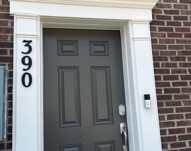 390 Seeback Drive - Photo Thumbnail 2