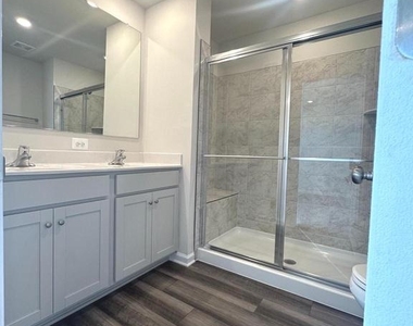 57 Brookfield Mews - Photo Thumbnail 31