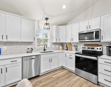 1274 Holly Vista Drive - Photo Thumbnail 1