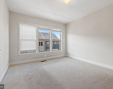 1953 Greenbriar Hall Road - Photo Thumbnail 14
