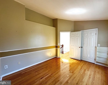9799 Mock Orange Court - Photo Thumbnail 14