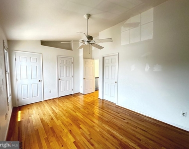 9799 Mock Orange Court - Photo Thumbnail 16