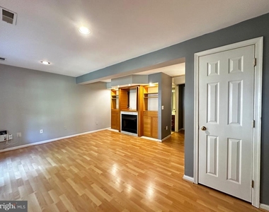 9799 Mock Orange Court - Photo Thumbnail 28