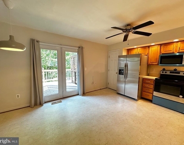9799 Mock Orange Court - Photo Thumbnail 6