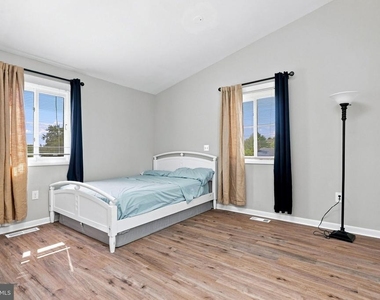 109 Biscayne Court - Photo Thumbnail 37