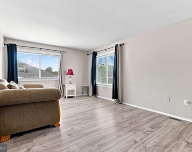 109 Biscayne Court - Photo Thumbnail 53