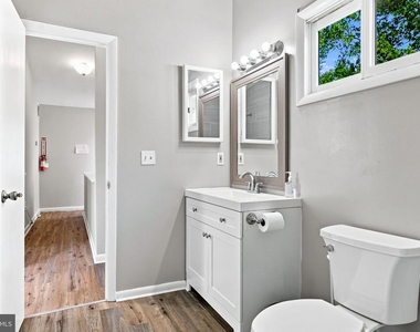 109 Biscayne Court - Photo Thumbnail 40