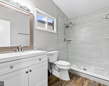 109 Biscayne Court - Photo Thumbnail 39