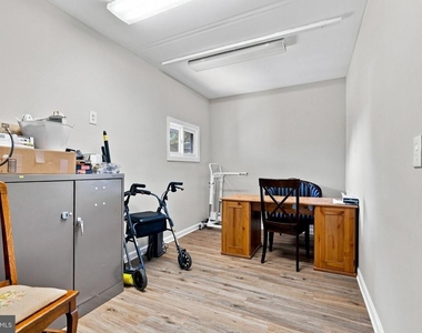 109 Biscayne Court - Photo Thumbnail 32