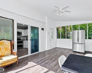 109 Biscayne Court - Photo Thumbnail 11