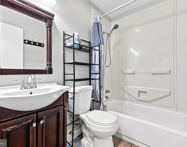 109 Biscayne Court - Photo Thumbnail 16