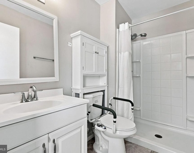 109 Biscayne Court - Photo Thumbnail 17